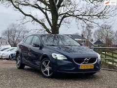 Volvo V40 - 2.0 T2 Kinetic | Clima + Cruise nu € 12.975,