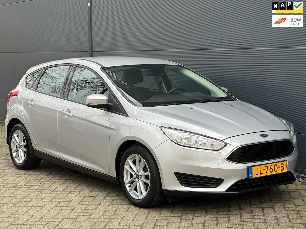 Ford Focus - 1.0 Trend NAVI CRUISE PDC CLIMA TREKHAAK NAP NW APK - AutoWereld.nl