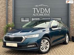 Skoda Octavia Combi - 1.5 e-TSI Business Edition Apple Carplay, Stoelverw