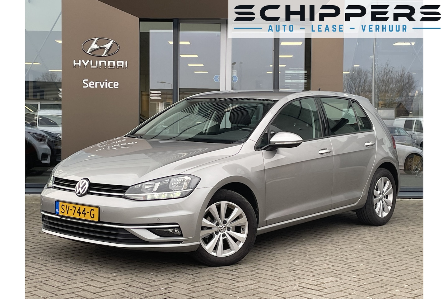 Volkswagen Golf - 1.0 TSI Comfortline | 110pk | Navigatie | Trekhaak - AutoWereld.nl