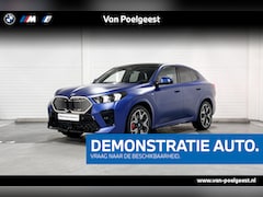 BMW iX2 - eDrive20 | M-Sport Pro | Innovation Pack | Head-up Display | Harman/Kardon | Panoramadak |