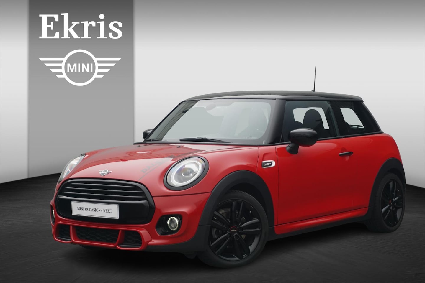 MINI Cooper - 3-Deurs Dalston Edition / John Cooper Works Uitvoering / 17'' LM Velgen / Stoelverwarming - AutoWereld.nl