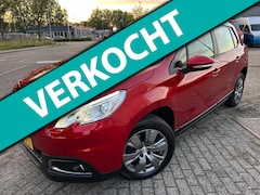 Peugeot 2008 - 1.2 PureTech 2017 16V BLEU LION PANO NAP NETJES VOL-HISTORIE