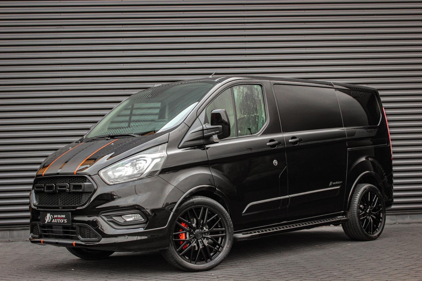 Ford Transit Custom - 320 2.0 TDCI L1H1 Sport 185PK 6-BAK 2X SCHUIFDEUR / TREKHAAK / 55DKM / ALARM / APPLA CARPL - AutoWereld.nl