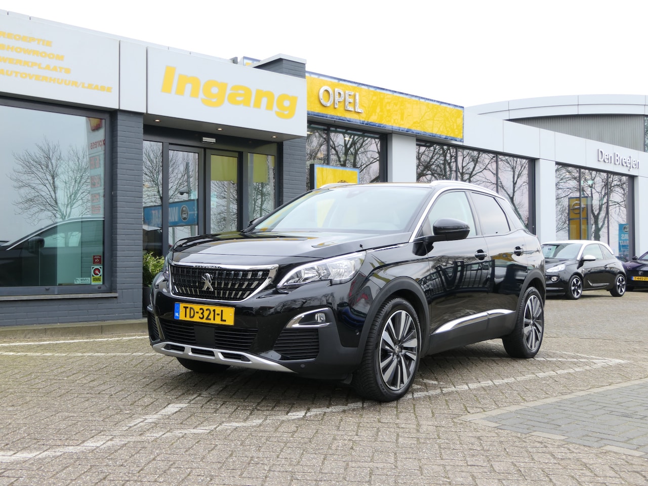 Peugeot 3008 - 1.2 PureTech 130pk Allure | Trekhaak | 19” LMV - AutoWereld.nl