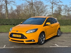 Ford Focus - 2.0 EcoBoost ST-3