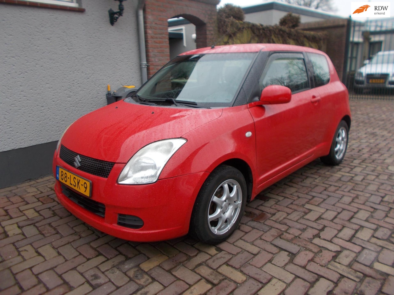 Suzuki Swift - 1.3 Base bj 2008 apk 11-02-2026 airco - AutoWereld.nl