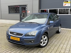 Ford Focus - 1.6-16V Futura