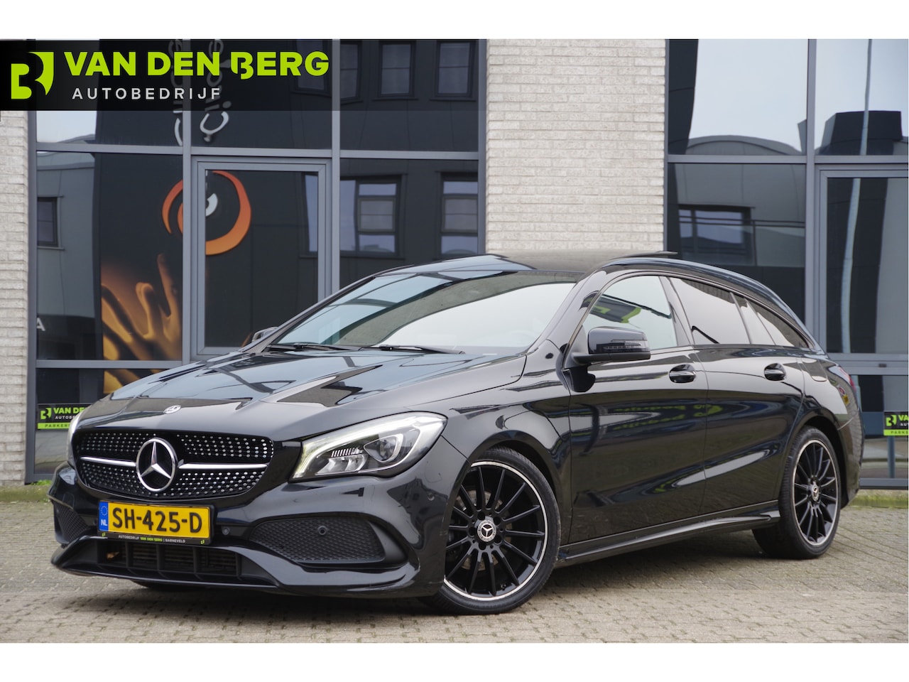 Mercedes-Benz CLA-klasse Shooting Brake - 180 AMG NIGHT, AUT. LED, PANODAK, SPORTSTOELEN, 18'' AMG, CRUISE, NAVI, AIRCO, STOELVERWAR - AutoWereld.nl