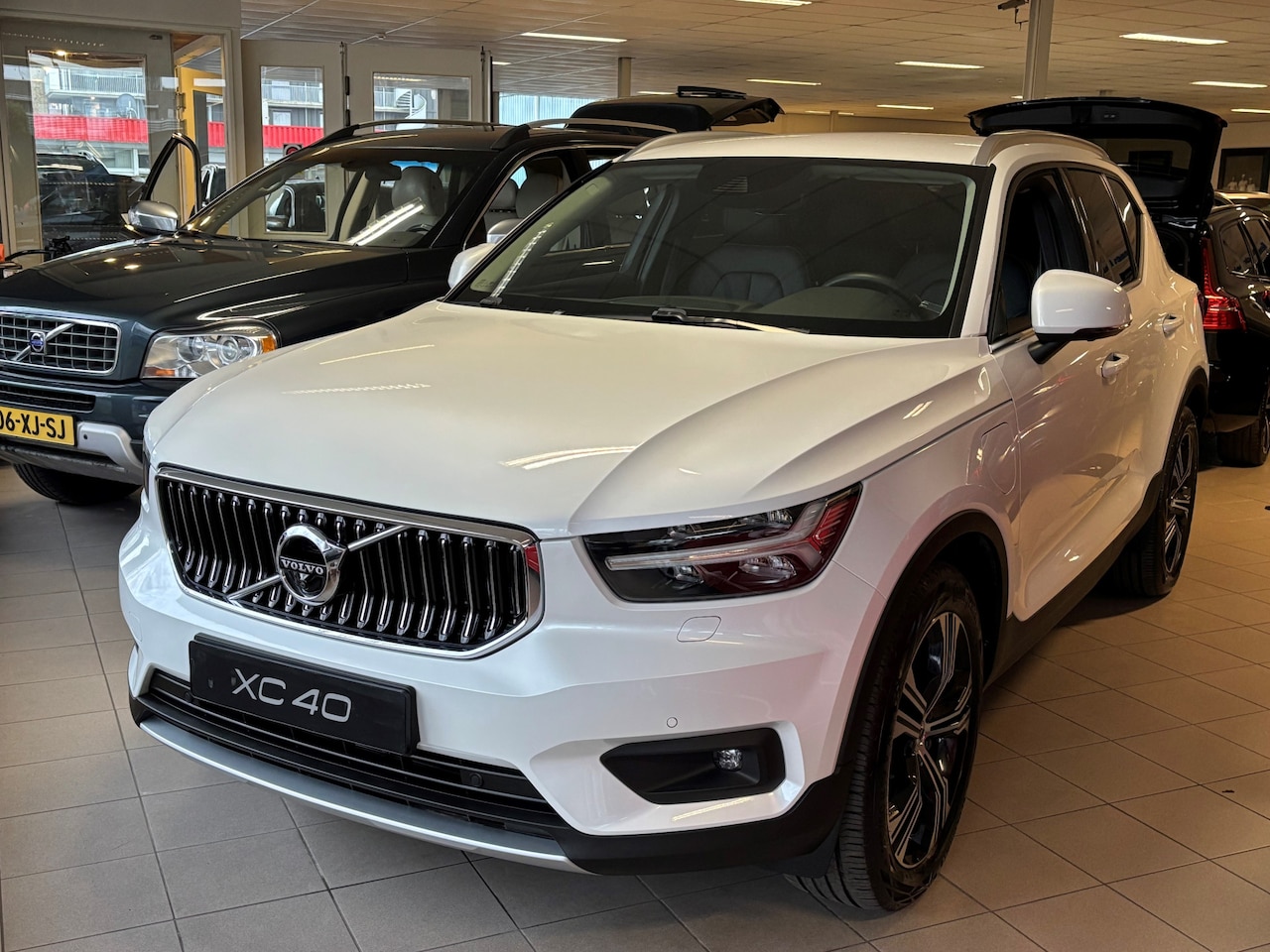 Volvo XC40 - 1.5 T5 261pk Recharge Inscription DAB 360 Keyless Pilot Assist - AutoWereld.nl