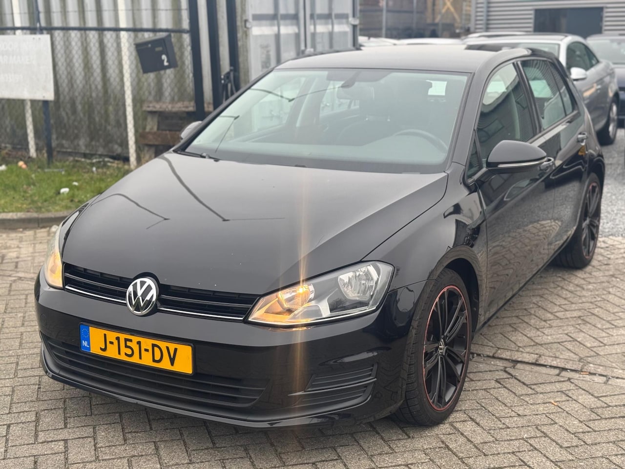 Volkswagen Golf - 1.2 TSI Highline Navi Clima Zwart - AutoWereld.nl