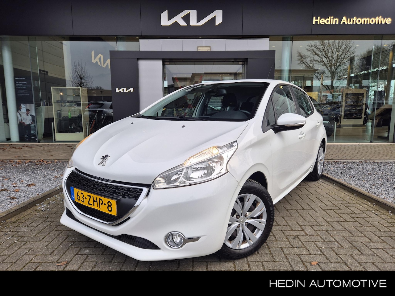 Peugeot 208 - 1.2 VTi Envy | Trekhaak | Climate control | Navigatie | - AutoWereld.nl