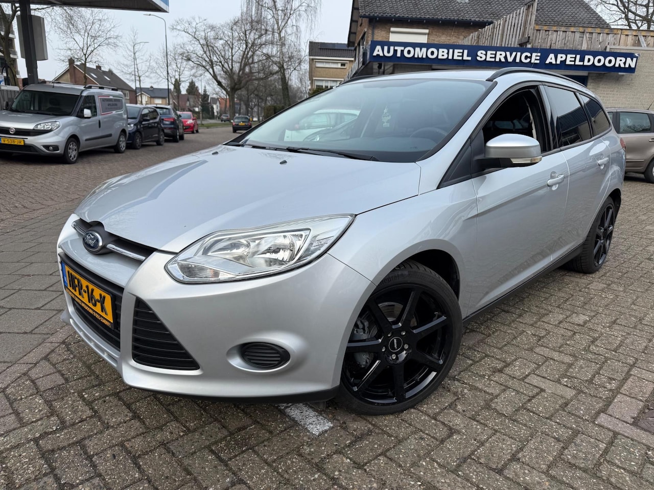 Ford Focus Wagon - 1.6 TI-VCT Trend *AIRCO*PDC*LM.VELGEN*ELEKTR. PAKKET*MULTIF. STUUR* - AutoWereld.nl