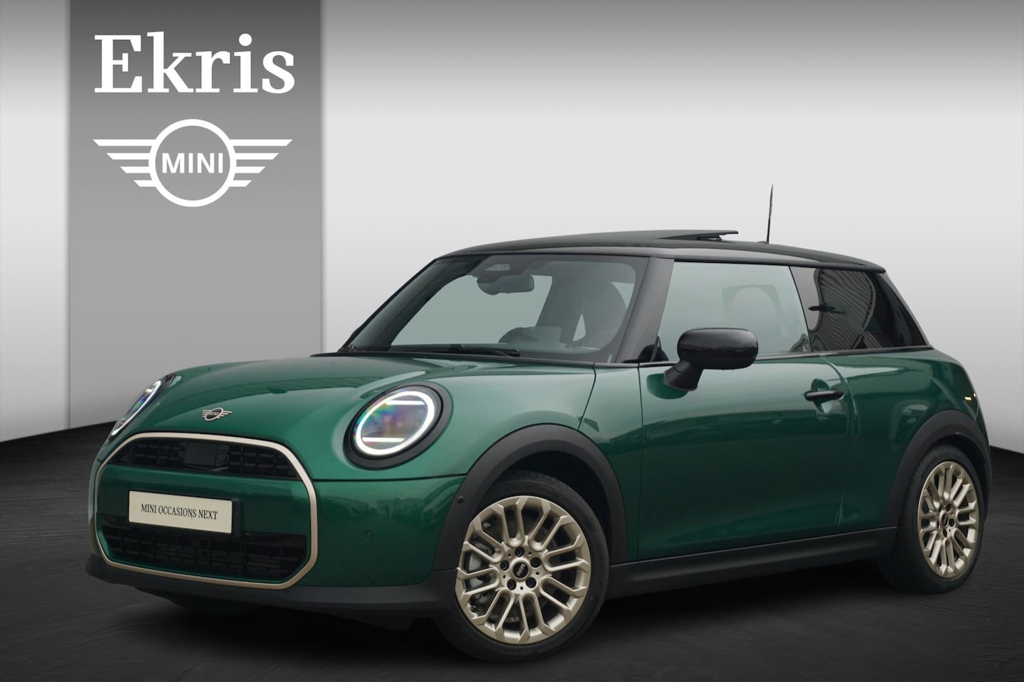 MINI Cooper - 3-Deurs C Favoured / Panorama Dak / Stoel en Stuurverwarming - AutoWereld.nl