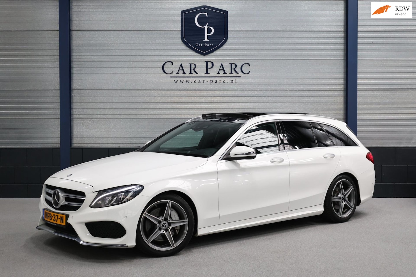 Mercedes-Benz C-klasse Estate - 400 4MATIC AMG LED/SFEER/PANO/LEER+S.VERWARMING+VERKOELING/CAM/18"LMV/LINE/ECC/12 MND GARA - AutoWereld.nl