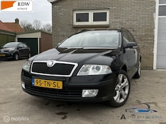 Skoda Octavia Combi - 2.0 FSI Business stoel verw Trekhaak 150PK