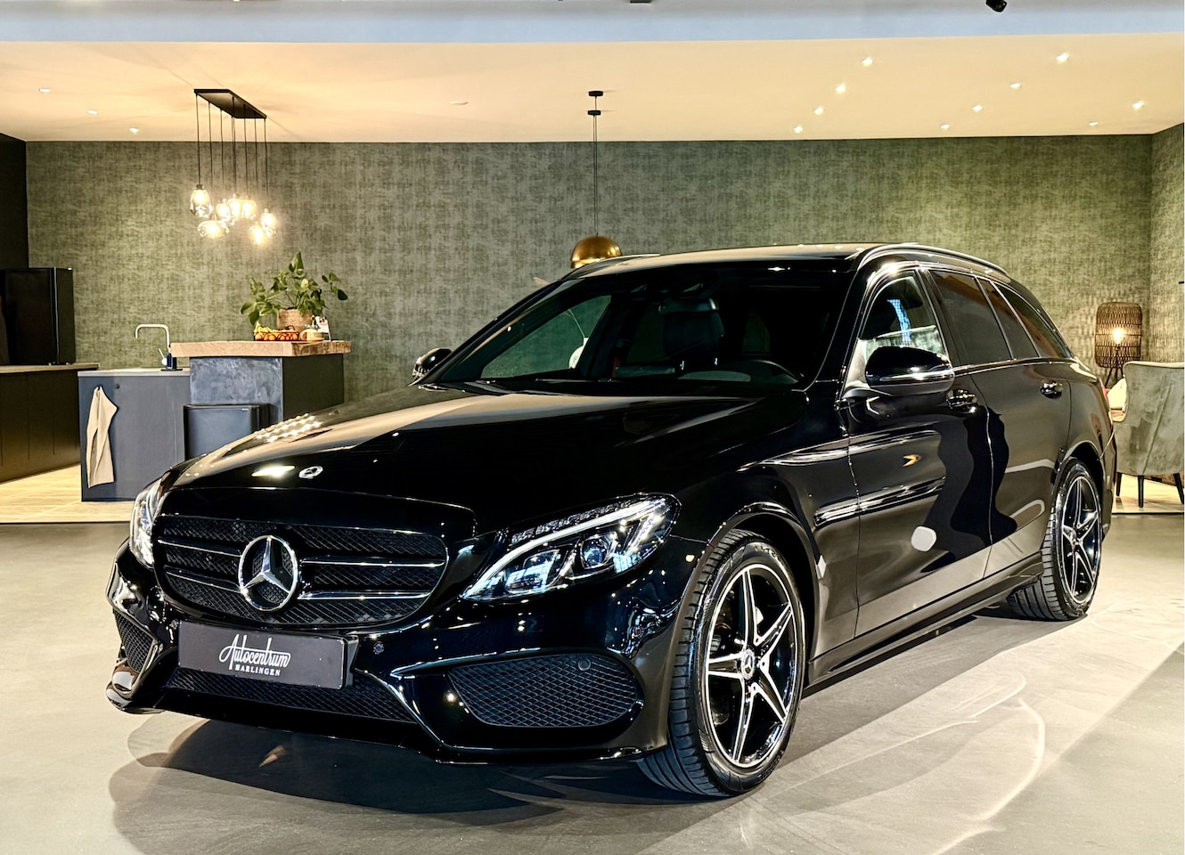 Mercedes-Benz C-klasse - C180 AMG I Aut I Pano I Head-Up - AutoWereld.nl