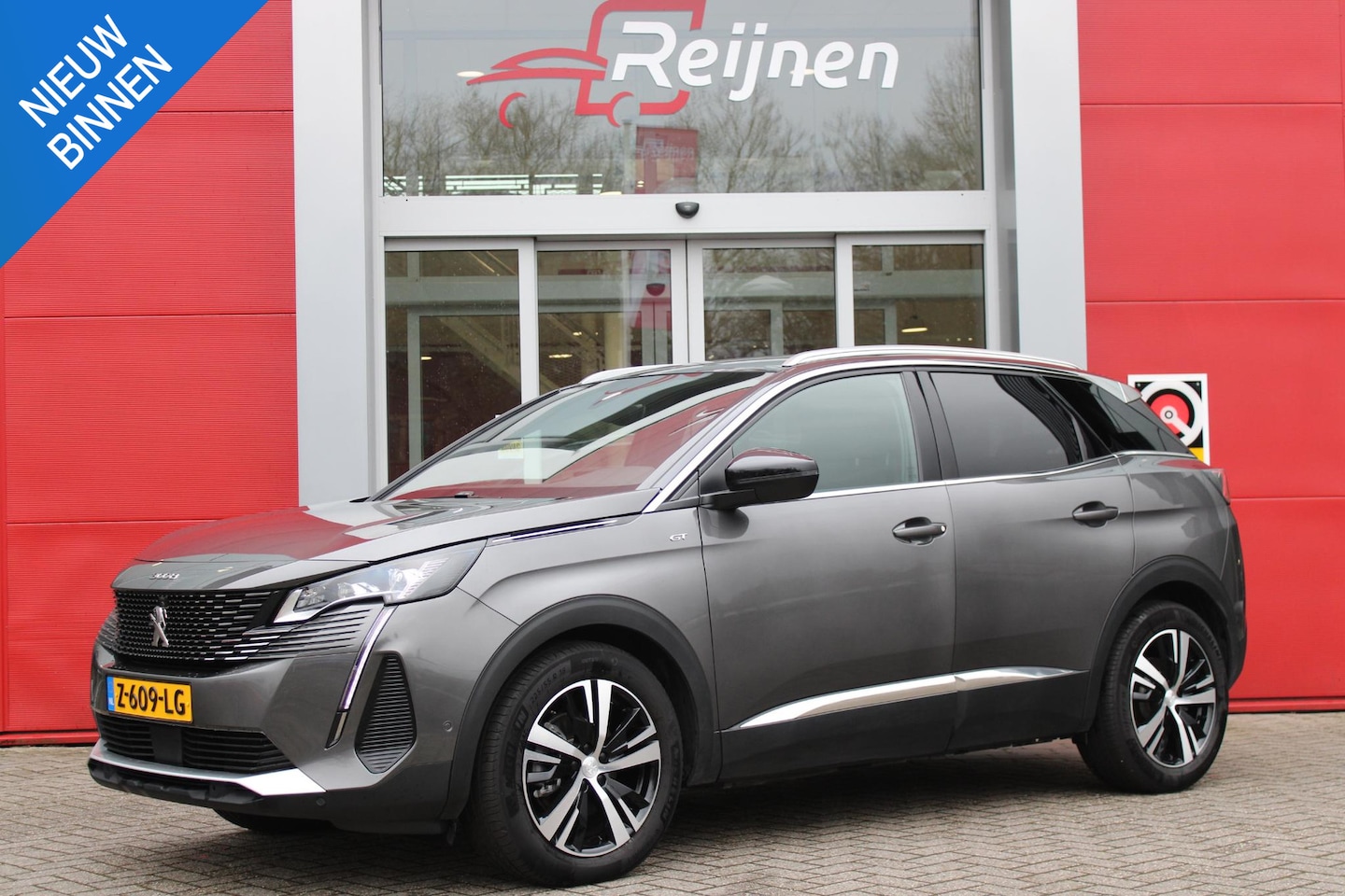 Peugeot 3008 - 1.2 Hybrid 136PK GT | NAVIGATIE | APPLE CARPLAY/ANDROID AUTO | 360° CAMERA | FULL LED KOPL - AutoWereld.nl