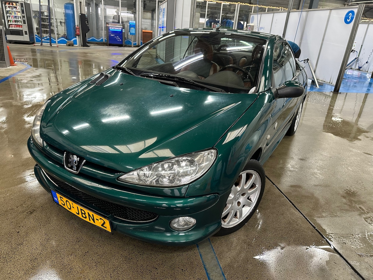 Peugeot 206 CC - MET EVT NIEUEW APK & HET DAK WERKT NIET! - AutoWereld.nl