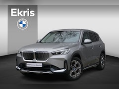 BMW iX1 - eDrive20 xLine | Travel Pack | Parking Assistant | Glazen panoramadak | Extra getint glas