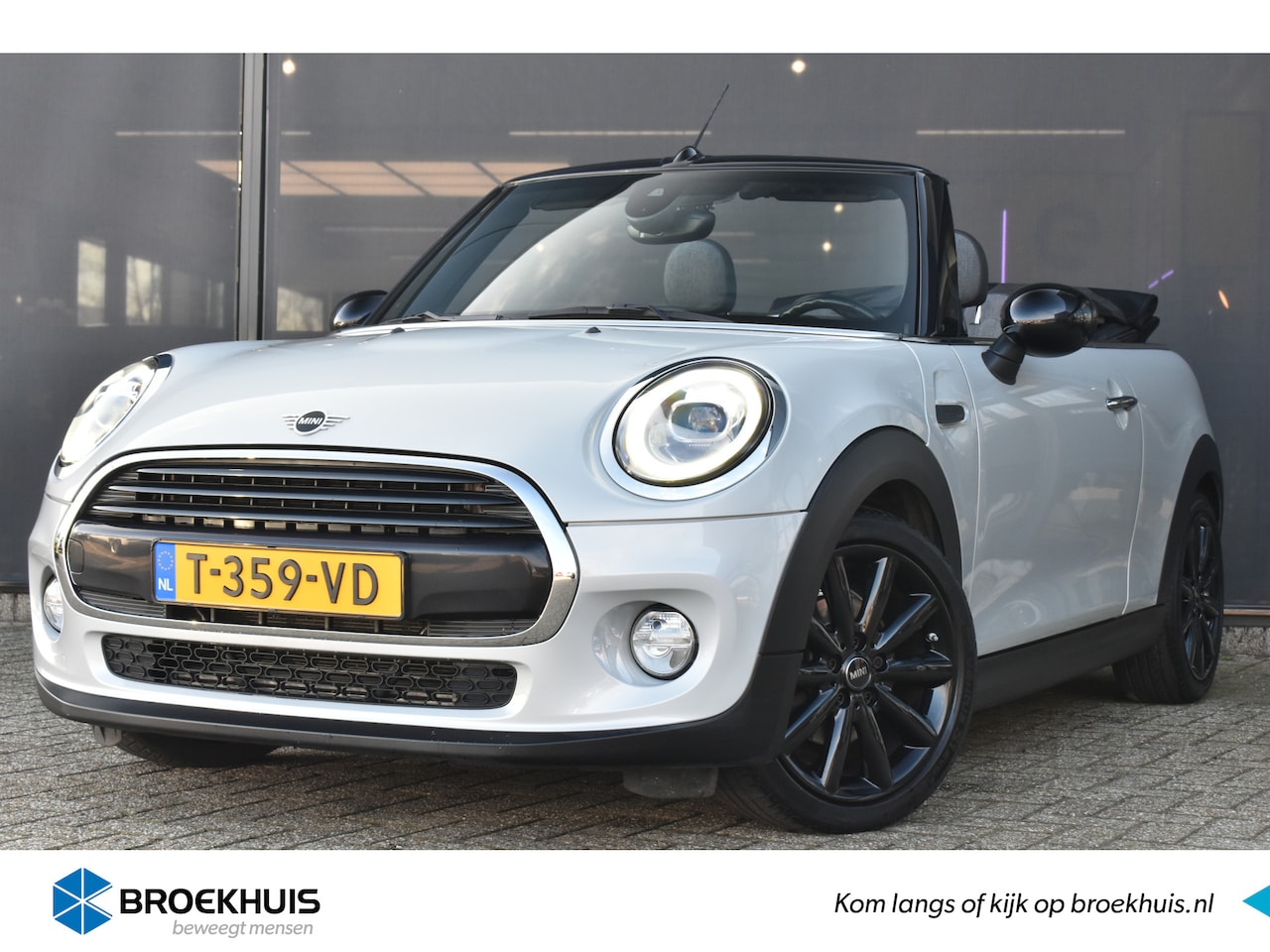 MINI Cabrio - Mini 1.5 Cooper Chili 136pk Automaat | Navigatie | Stoelverwarming | Full-LED | Parkeersen - AutoWereld.nl