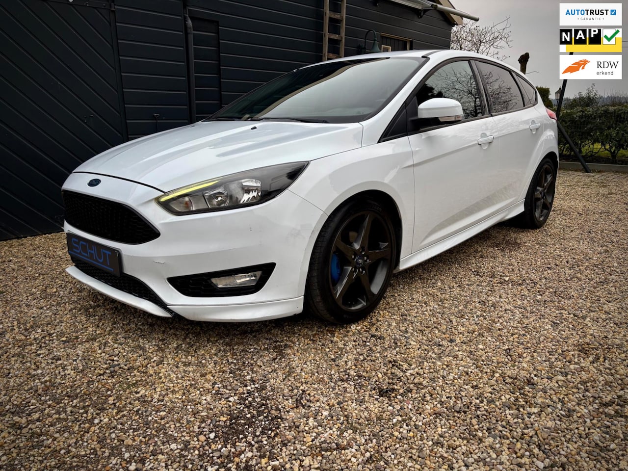 Ford Focus - 125PK ST-Line | NAVI | CAMERA | AIRCO | 18 INCH | DEALERONDERHOUD | SPORT | PDC - AutoWereld.nl