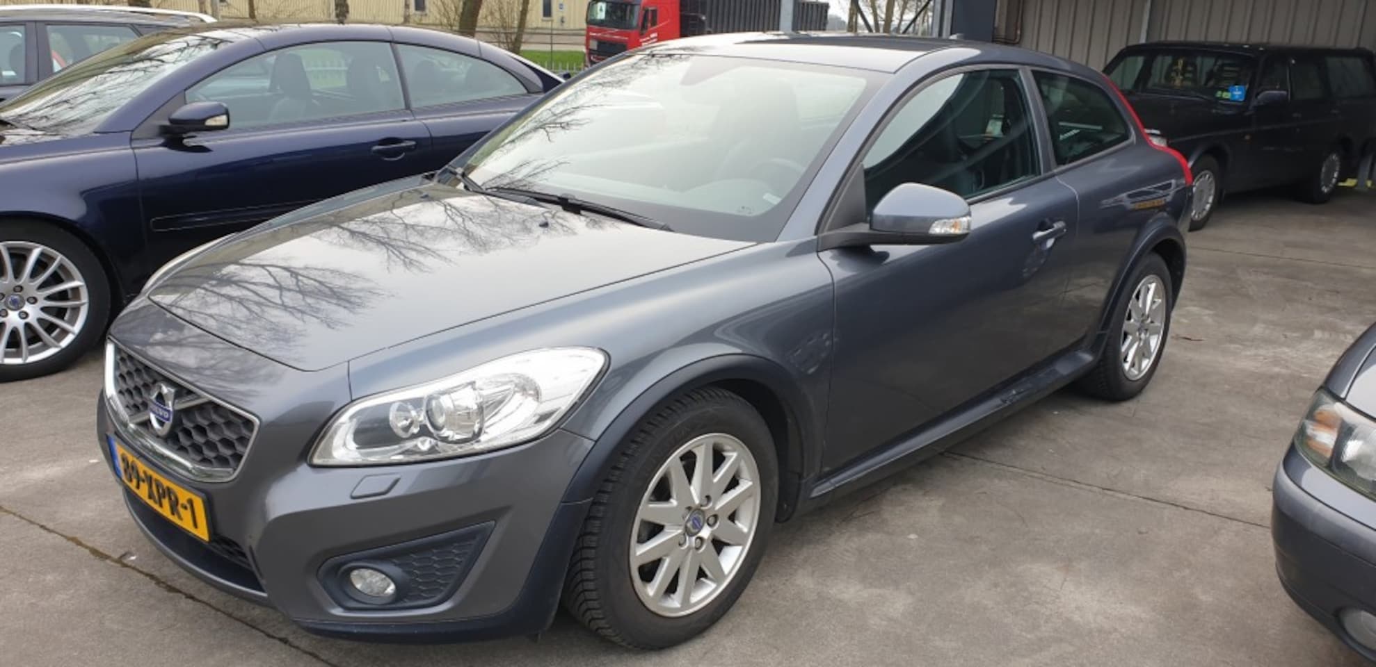 Volvo C30 - 1.6 D2 R-Edition 1.6 D2 R-EDITION - AutoWereld.nl