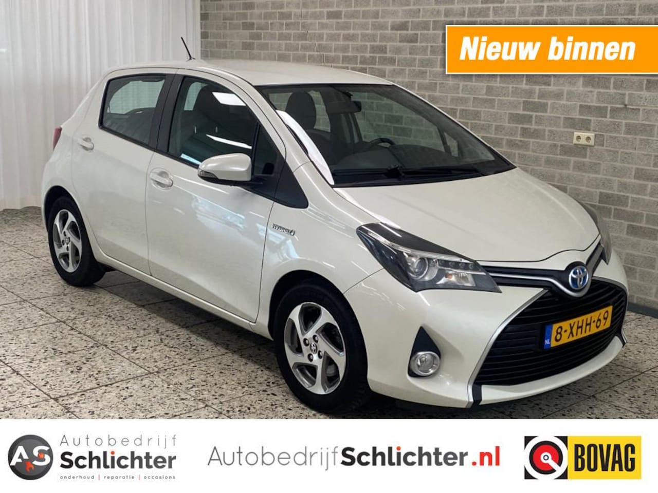 Toyota Yaris - 1.5 Hybrid Lease ECC/Cruise/LM-Velgen/Camera/All-Season band - AutoWereld.nl