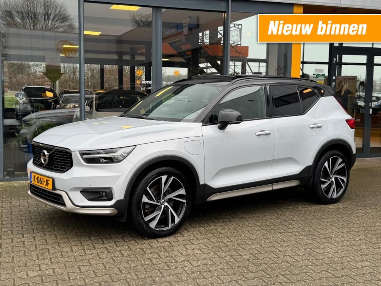 Volvo XC40 - 1.5 T5 Recharge R Design - schuif/kantel dak - stoel/stuurver - AutoWereld.nl