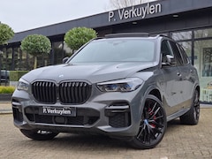 BMW X5 - XDRIVE45E M SPORT I M STOELEN I HARMAN KARDON I PANORAMA I 22 IN