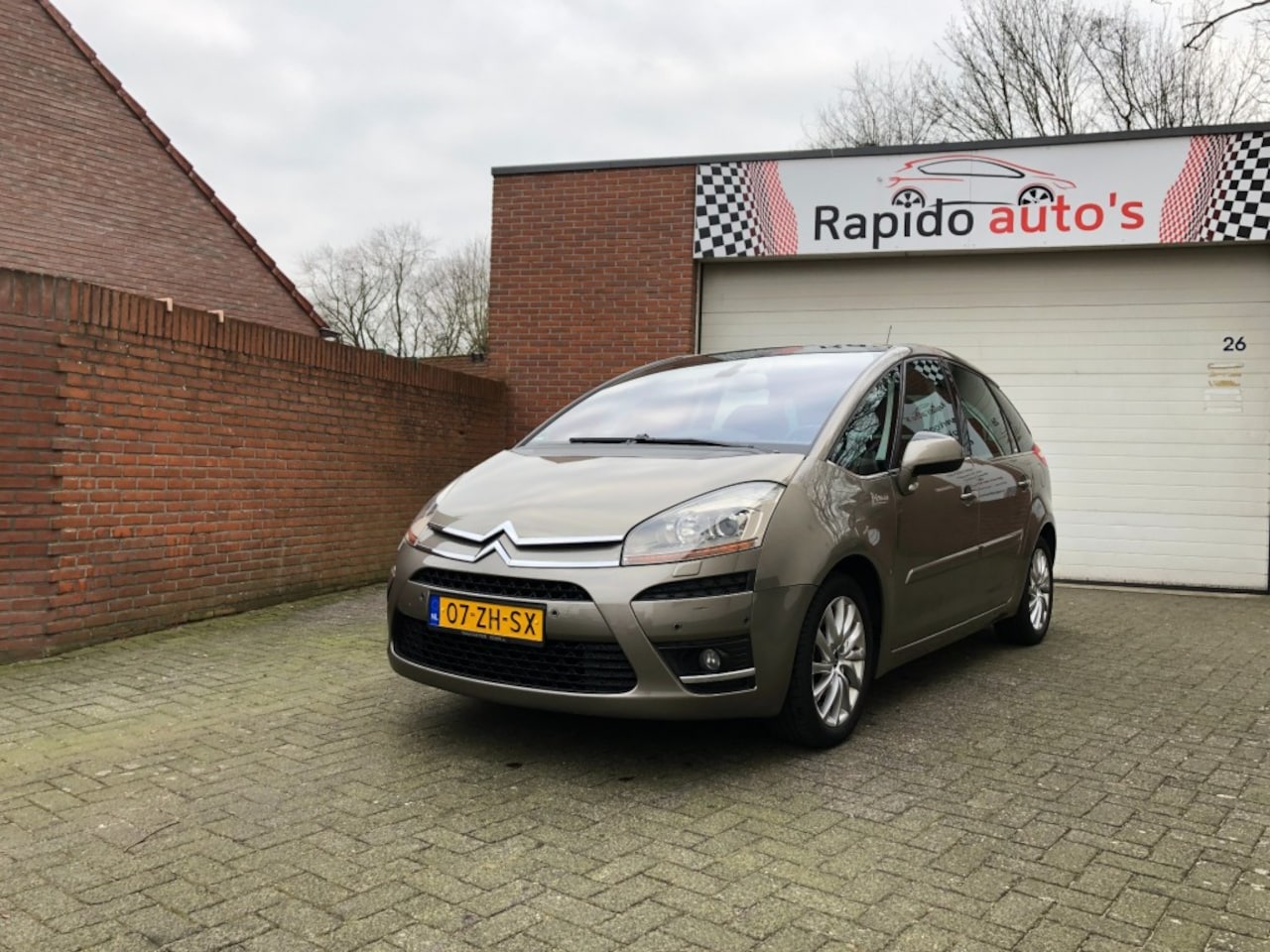 Citroën Grand C4 Picasso - 2.0-16V EXCLUS. 5P. Automaat LPG G3 parkeersensoren - AutoWereld.nl