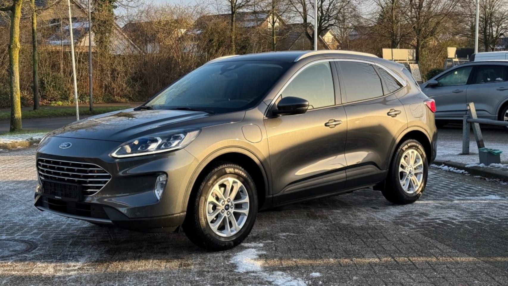 Ford Kuga - 2.5 PHEV TITANIUM X / Trekhaak + Winter pack - AutoWereld.nl