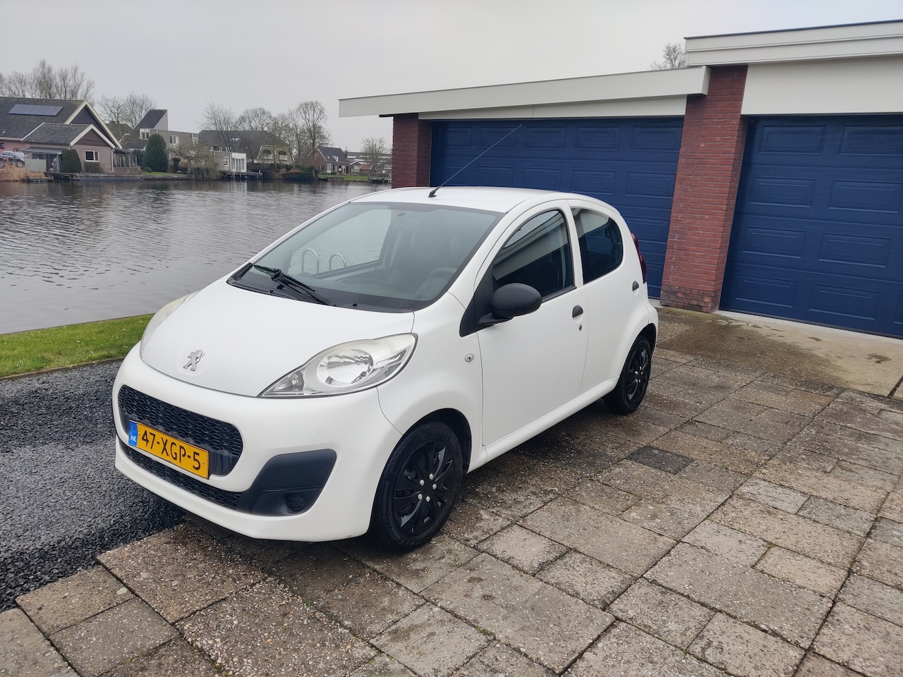 Peugeot 107 - 1.0 Access Accent - AutoWereld.nl