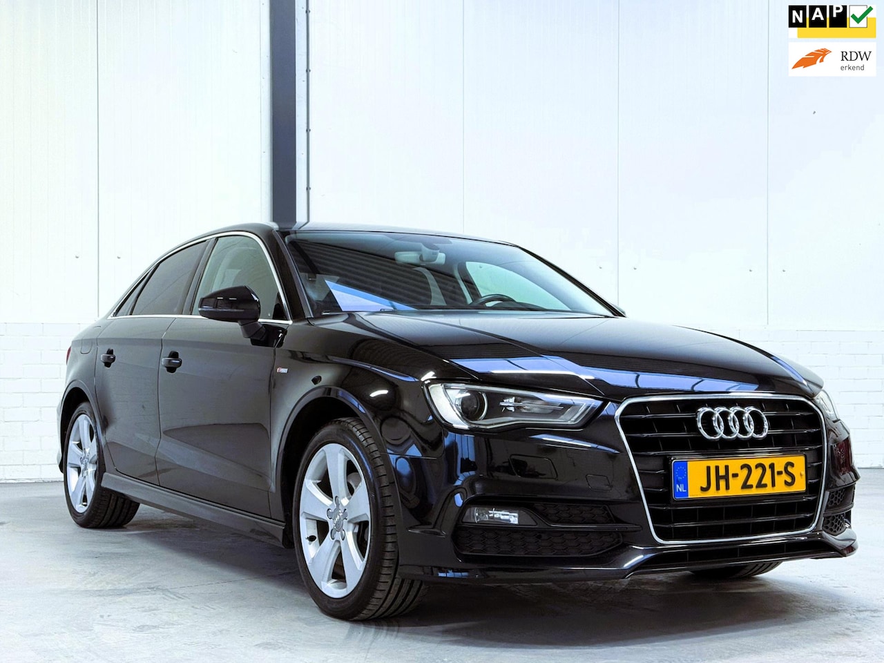 Audi A3 Limousine - 1.4 TFSI CoD Adrenalin S-Line|Org NL - AutoWereld.nl