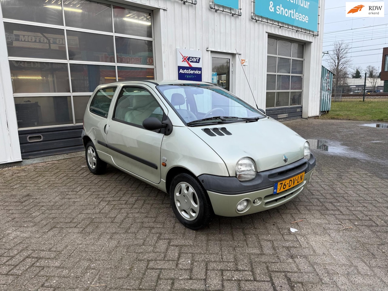 Renault Twingo - 1.2 Initiale-60DKM-Airco-Leder-APK-16-11-25 - AutoWereld.nl