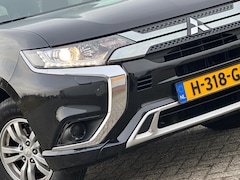 Mitsubishi Outlander - 2.4 PHEV Pure Plus - Ruby Black - Fijn compleet - BTW