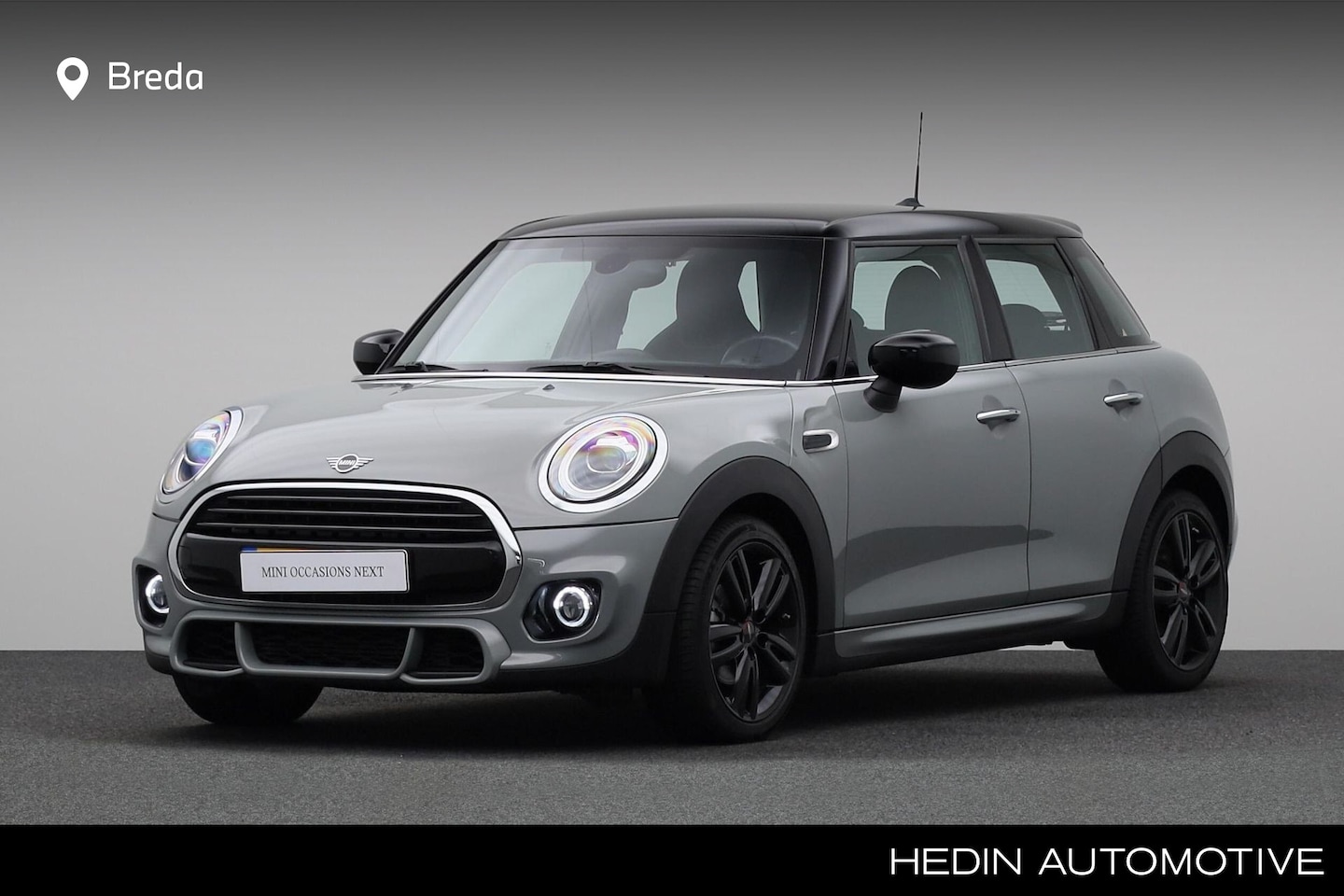 MINI Cooper - 5-deurs 1.5 |17" LM JCW Track Spoke zwart|  John Cooper Works Uitvoering | MINI Navigaties - AutoWereld.nl