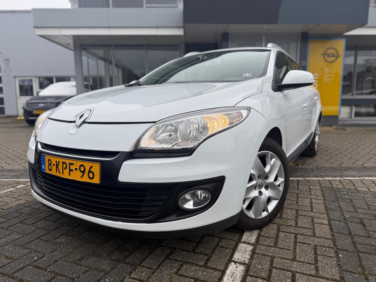 Renault Mégane Estate - 1.5 dCi Expression | Automaat | Navi | PDC | Trekhaak | - AutoWereld.nl