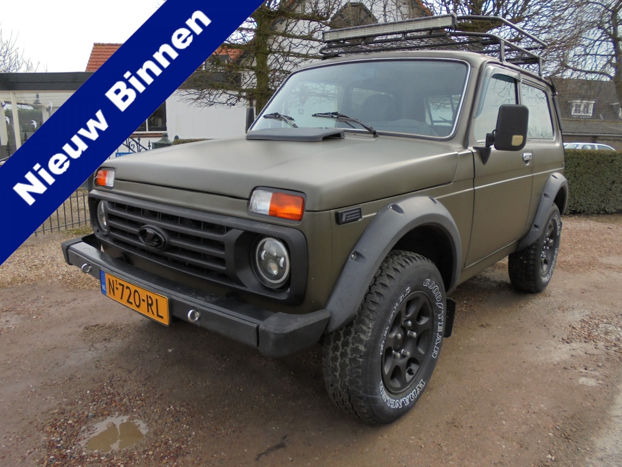 Lada Niva - 1.7i ** DIKKE NIVA !!**LED BAR**LEES TEKST** - AutoWereld.nl