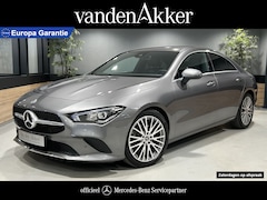 Mercedes-Benz CLA-Klasse - 180 Luxury // Distronic // Sfeerverlichting // Carplay // Keyless Entry // 18" Velgen // A