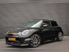 MINI John Cooper Works - E Cooper M 40.7 kWh / VERLAGINGSVEREN / INCL. BTW / PANO-DAK / LEDEREN BEKLEDING / 18'' WH