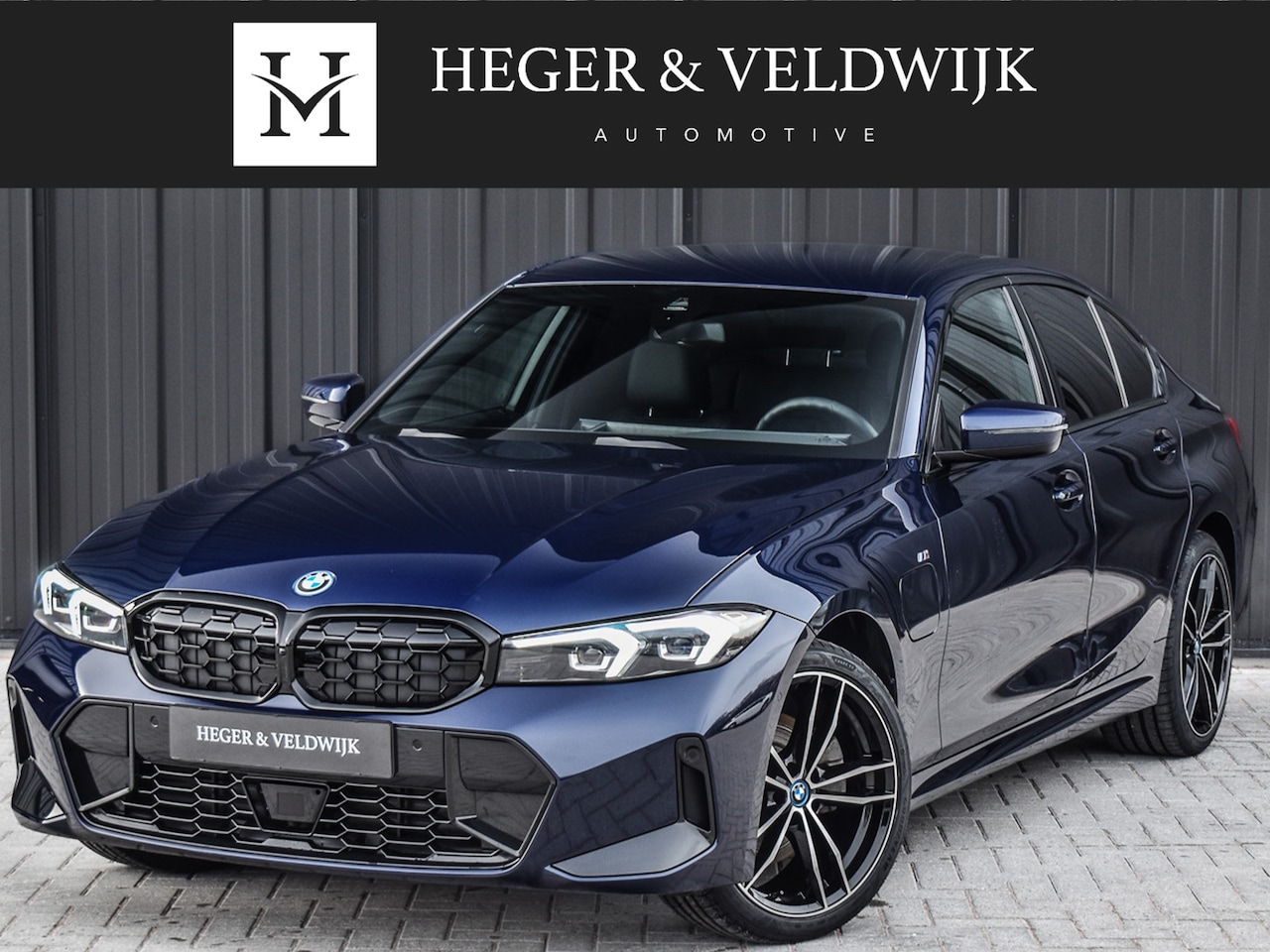 BMW 3-serie - 330e xDRIVE | M-SPORT | TREKHAAK | SPORTSTOELEN | ACTIVE CRUISE CONTROL | CAMERA | LEDEREN - AutoWereld.nl