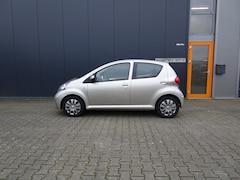 Toyota Aygo - 1.0-12V +