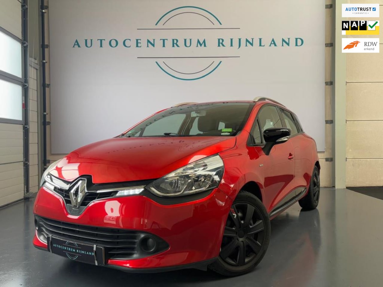 Renault Clio Estate - 0.9 TCe Limited 1 Jaar Garantie - AutoWereld.nl