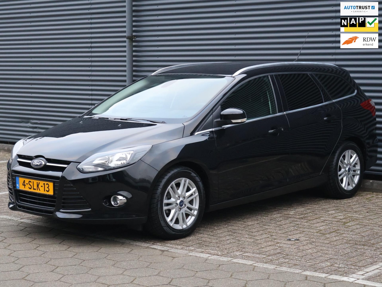 Ford Focus Wagon - 1.0 Titanium|NavI|Cruise|Climate|PDC|Trekhaak|Nwe. Distributieriem - AutoWereld.nl