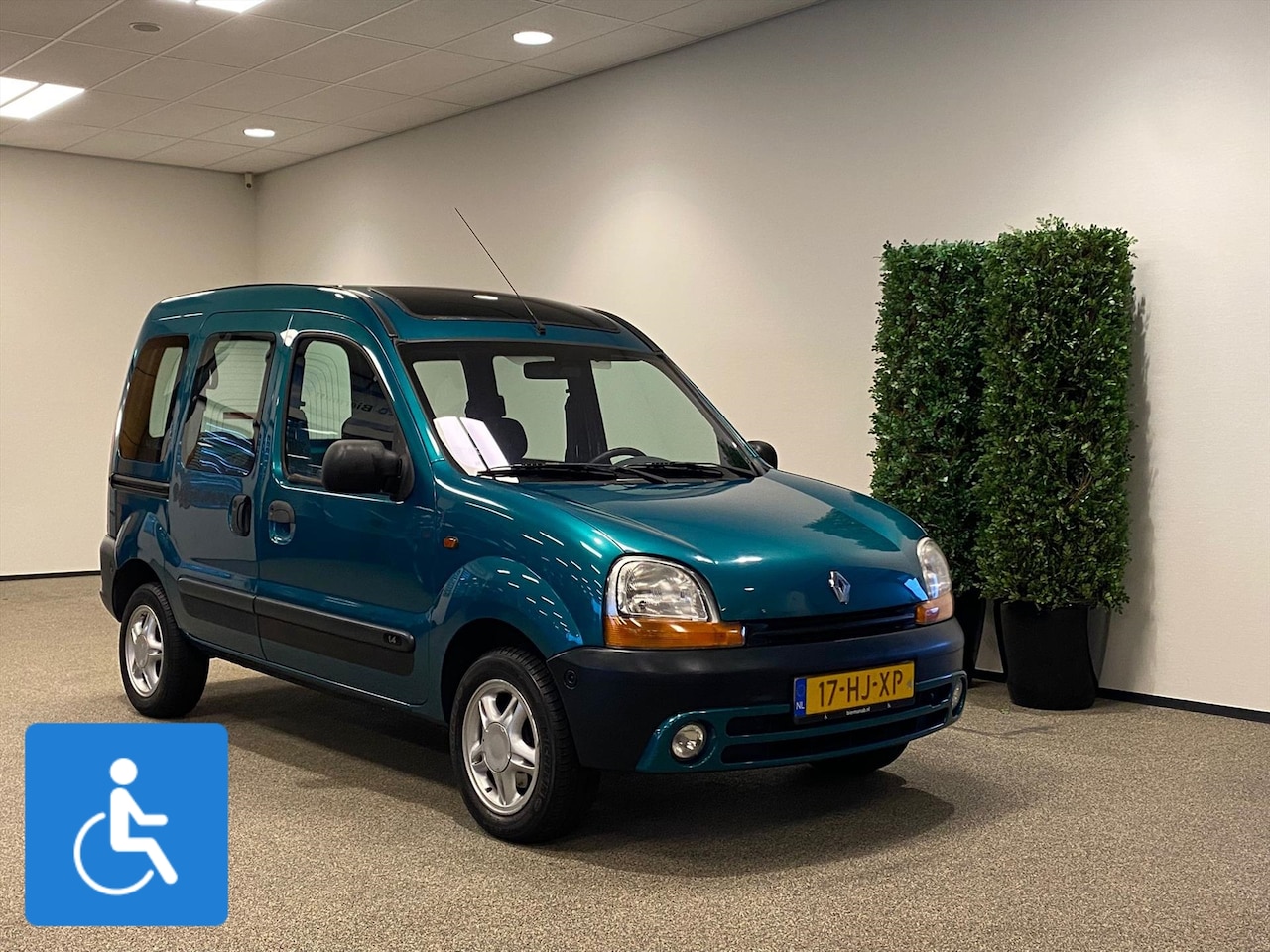 Renault Kangoo - Rolstoelauto (airco) - AutoWereld.nl