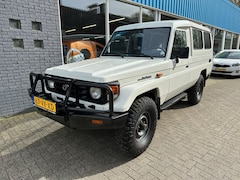 Toyota Land Cruiser - LANDCRUISER 4.2 Xtra Cab HTL