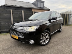 Mitsubishi Outlander - 2.0 PHEV Instyle NL-auto, schuifdak, leder, navi