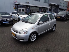 Toyota Yaris - 1.3 VVT-i Sol NIEUWE APK 3 mnd garantie