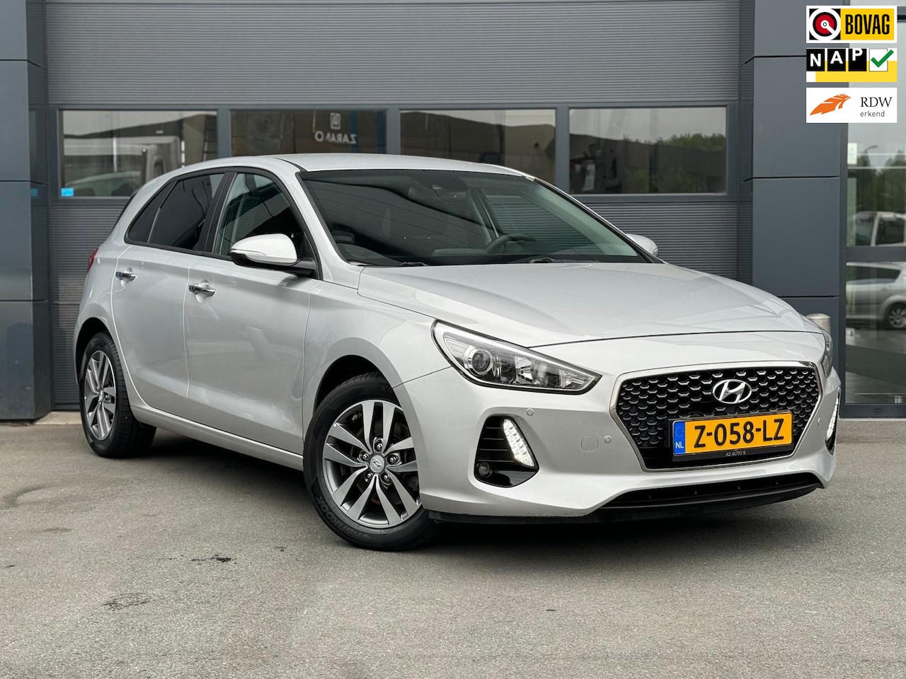 Hyundai i30 - 1.4 T-GDI Premium 1.4 T-GDI Premium - AutoWereld.nl